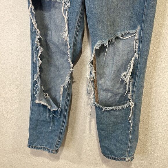 Fashion Nova distressed high rise boyfriend jeans size 1 - Picture 4 of 8